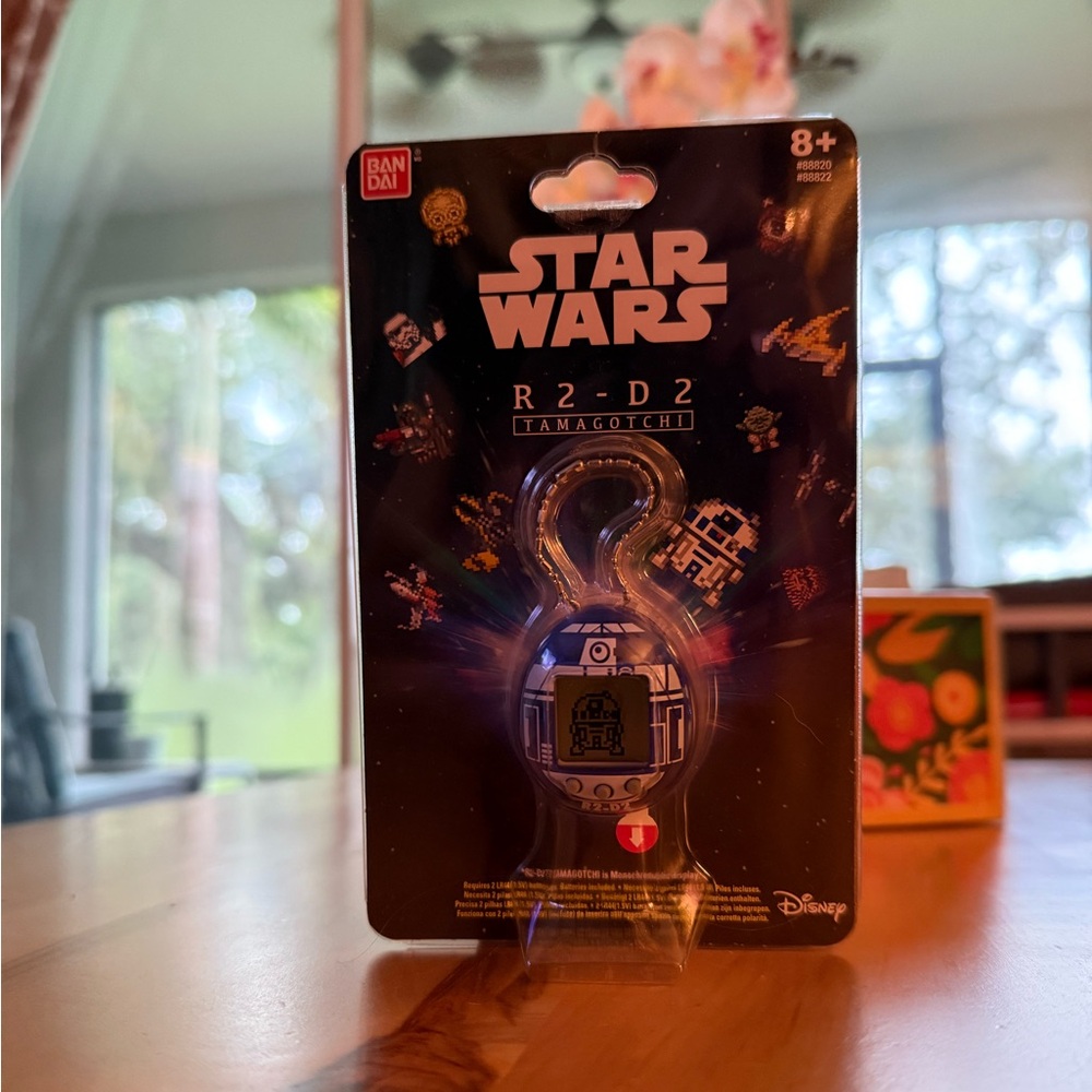 Star Wars R2-D2 Tamagotchi NIB